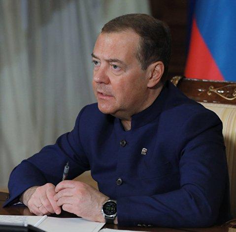 Медведев: реальный сектор экономики РФ использует 170 тыс собственных технологий