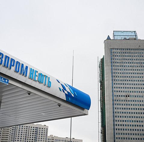 Альфа-банк и "Газпромнефть" запустили оплату в рассрочку на АЗС компании в РФ