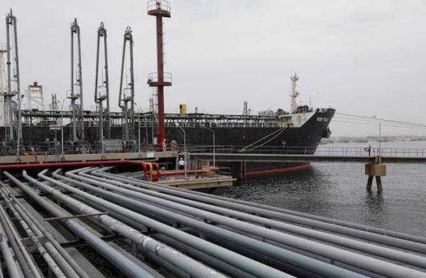 Россия заявляет, что вторичные санкции наносят ущерб экспортным доходам и платежам за нефть